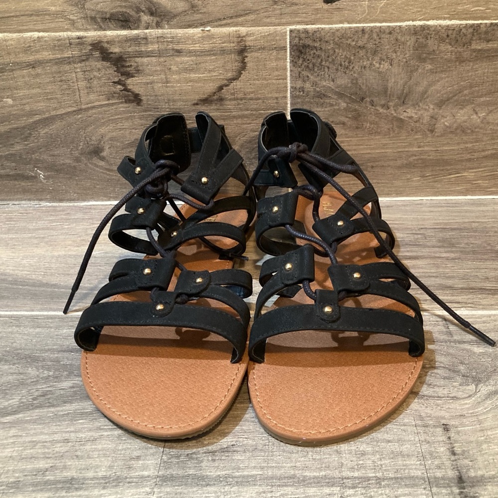 Kids Black Sandals Size 6